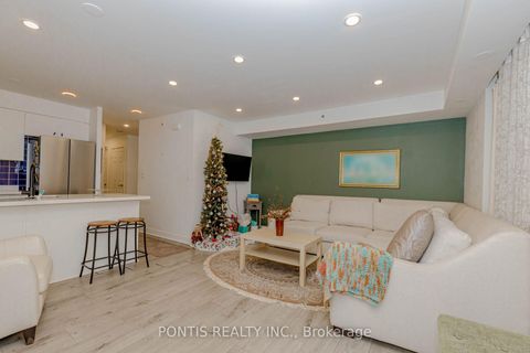 Photo 13 at 144 - 415 JARVIS Street, South St. James Town, Toronto