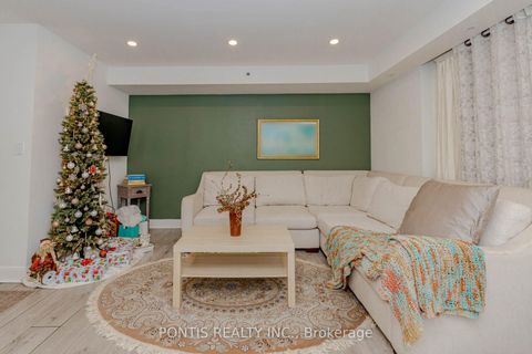 Photo 18 at 144 - 415 JARVIS Street, South St. James Town, Toronto