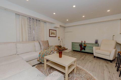 Photo 20 at 144 - 415 JARVIS Street, South St. James Town, Toronto