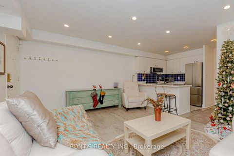 Photo 21 at 144 - 415 JARVIS Street, South St. James Town, Toronto