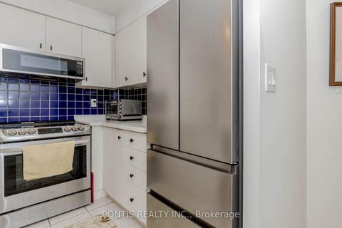 Photo 27 at 144 - 415 JARVIS Street, South St. James Town, Toronto