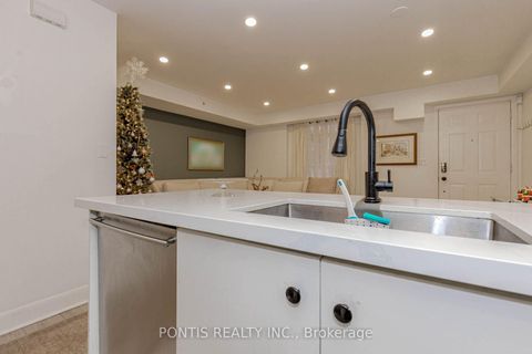 Photo 29 at 144 - 415 JARVIS Street, South St. James Town, Toronto