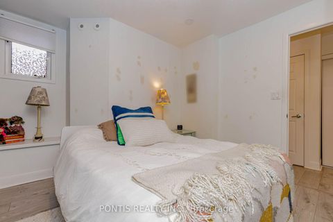 Photo 35 at 144 - 415 JARVIS Street, South St. James Town, Toronto