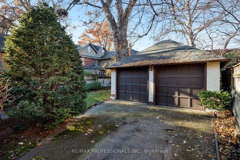 Photo 18 at 50 Wendover Road, Kingsway South, Toronto