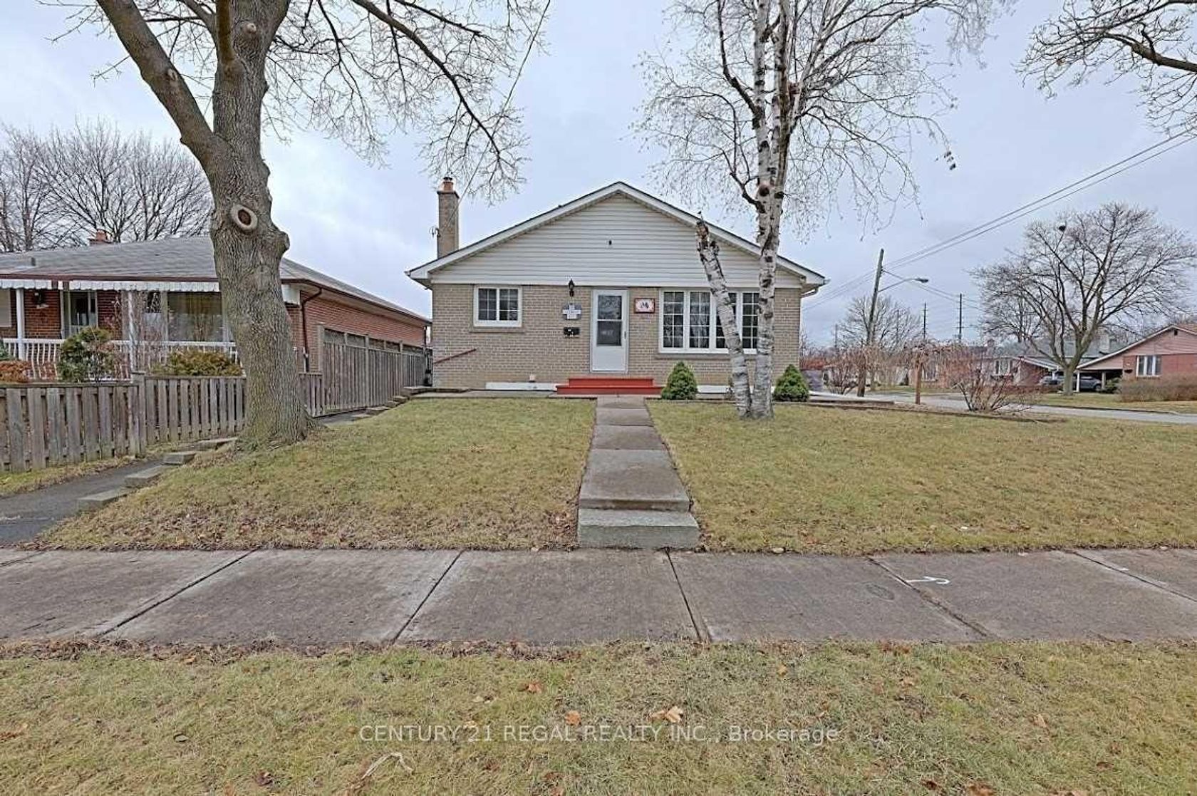 9 Guiness Avenue, Clairville, Toronto 