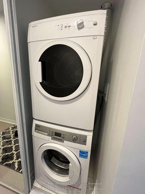 Photo 5 at 420 - 251 Jarvis Street, Yonge Corridor, Toronto