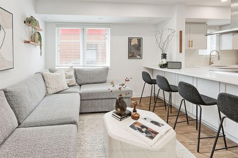 Photo 5 at 113 - 40 Merchant Lane, Dufferin Grove, Toronto