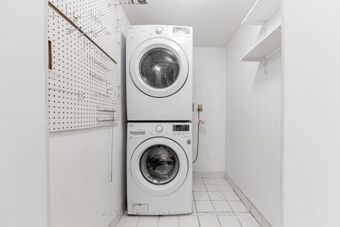 Photo 26 at 811 - 10 Queens Quay W, Waterfront Communities C1, Toronto