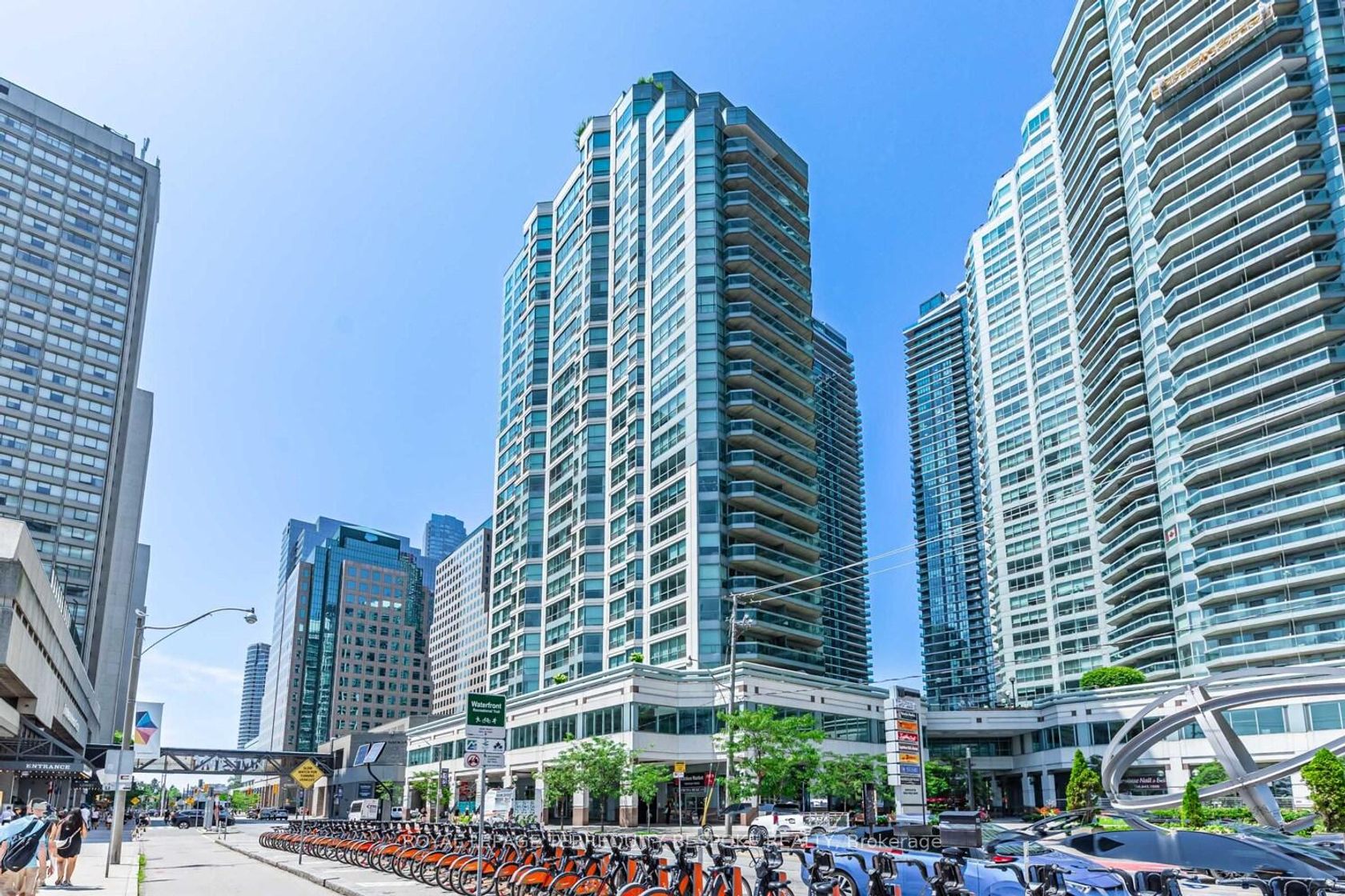 811 - 10 Queens Quay W, Waterfront Communities C1, Toronto 