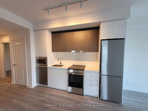 Photo 8 at B-432 - 50 Upper Mall Way, Brownridge, Vaughan