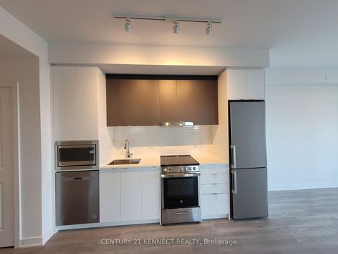 Photo 11 at B-432 - 50 Upper Mall Way, Brownridge, Vaughan