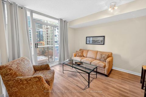 Photo 12 at 605 - 35 Mariner Terrace, Waterfront Communities C1, Toronto