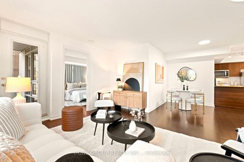 Photo 13 at 605 - 761 Bay Street, Bay Street Corridor, Toronto