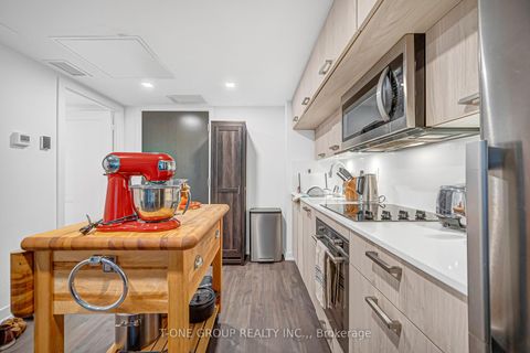 Photo 12 at 513 - 50 Mccaul Street, Chinatown, Toronto