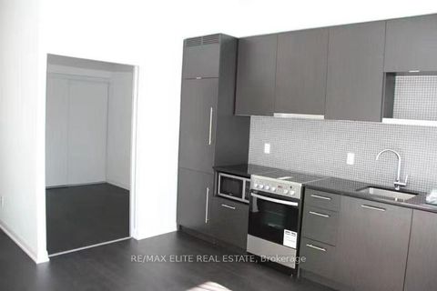 Photo 3 at 805 - 435 Richmond Street W, Waterfront Communities C1, Toronto