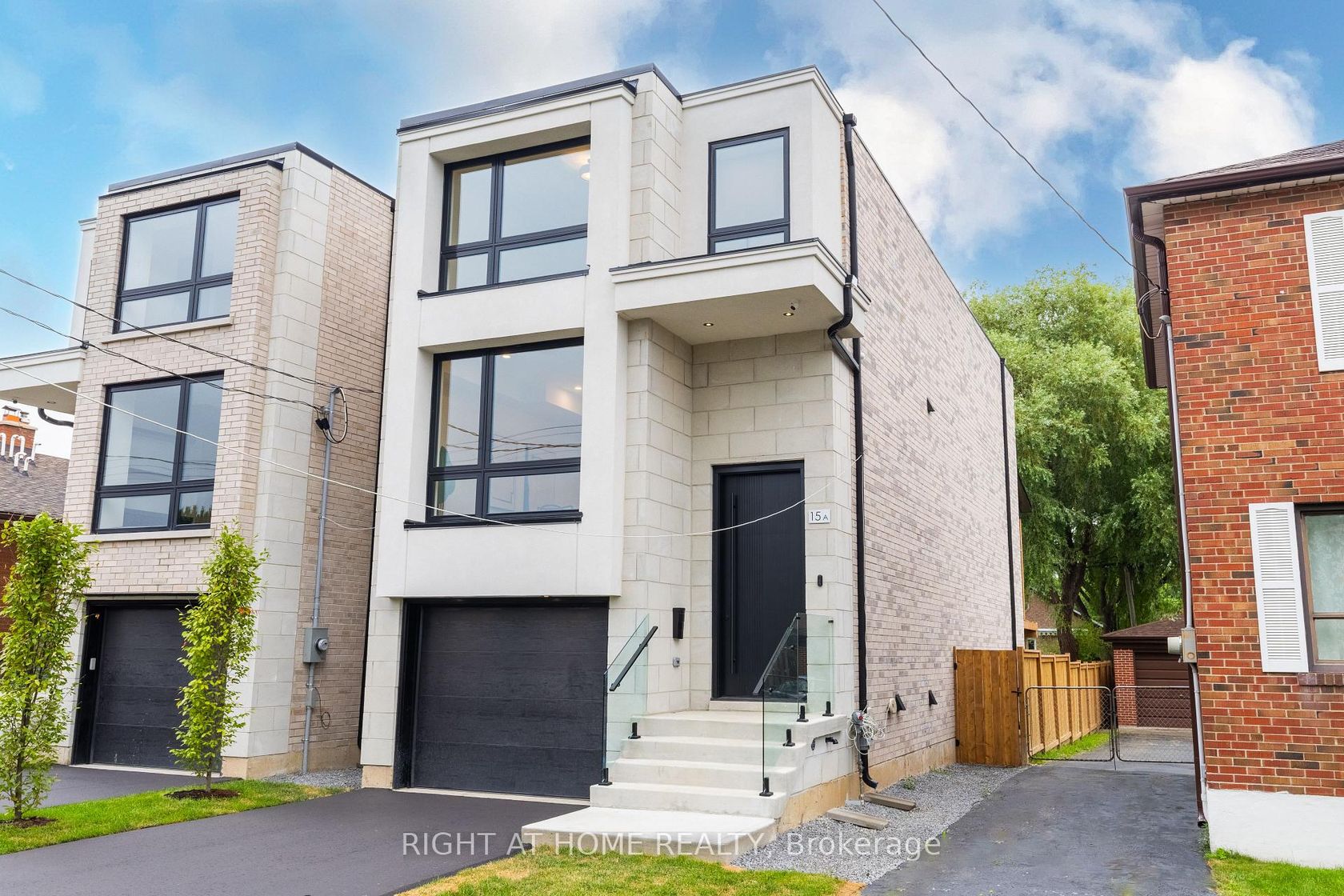 15A ROSEMEADE Avenue, Queensway, Toronto 