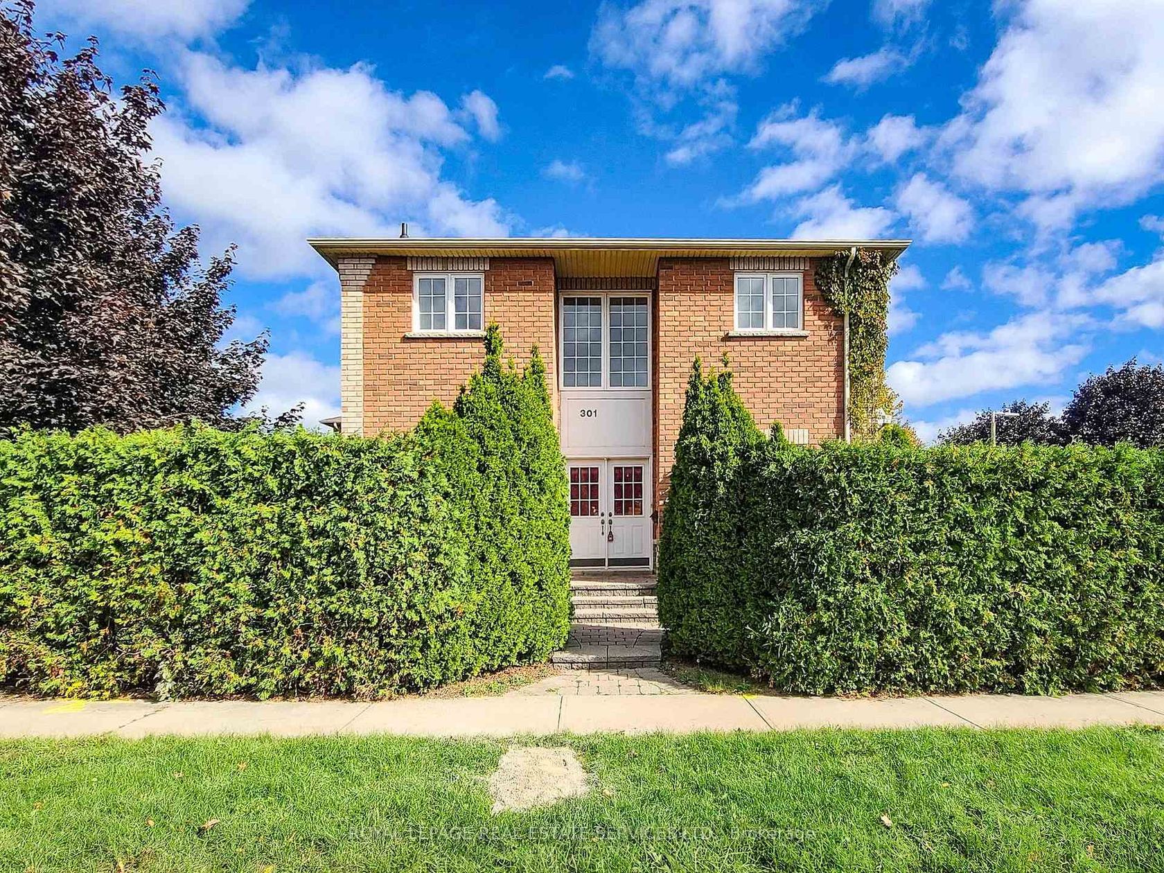 301 Mohawk Road, BR Bronte, Oakville 