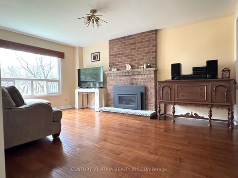 Photo 6 at 15 Timpson Drive, Aurora Highlands, Aurora