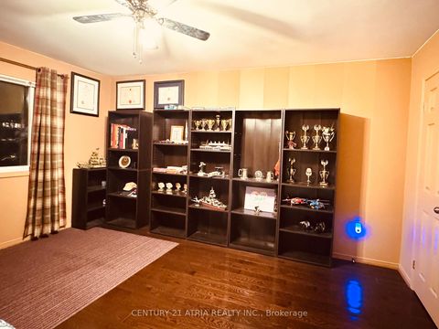 Photo 18 at 15 Timpson Drive, Aurora Highlands, Aurora