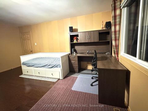 Photo 19 at 15 Timpson Drive, Aurora Highlands, Aurora