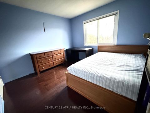 Photo 20 at 15 Timpson Drive, Aurora Highlands, Aurora