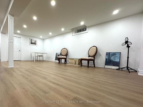 Photo 26 at 15 Timpson Drive, Aurora Highlands, Aurora