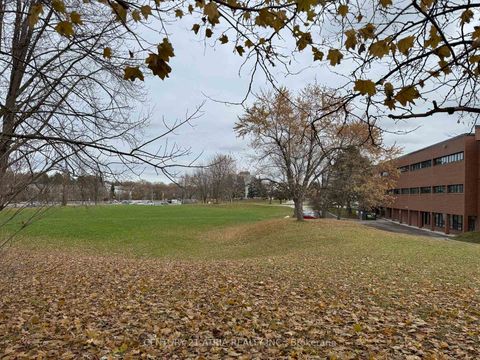 Photo 37 at 15 Timpson Drive, Aurora Highlands, Aurora