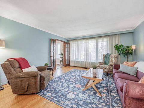 Photo 4 at 19 Pylon Place, Old Rexdale, Toronto