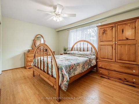 Photo 11 at 19 Pylon Place, Old Rexdale, Toronto