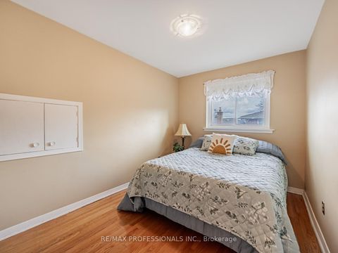 Photo 13 at 19 Pylon Place, Old Rexdale, Toronto
