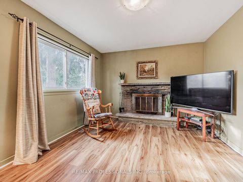 Photo 15 at 19 Pylon Place, Old Rexdale, Toronto