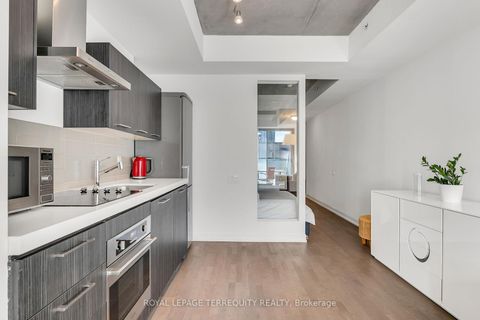 Photo 8 at 523 - 560 King Street W, Waterfront Communities C1, Toronto