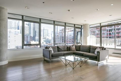Photo 25 at 523 - 560 King Street W, Waterfront Communities C1, Toronto