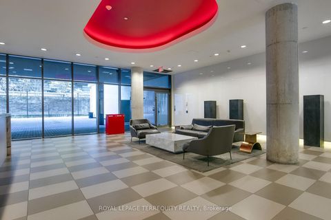 Photo 31 at 523 - 560 King Street W, Waterfront Communities C1, Toronto