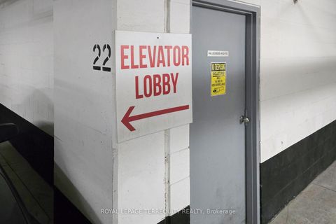 Photo 35 at 523 - 560 King Street W, Waterfront Communities C1, Toronto