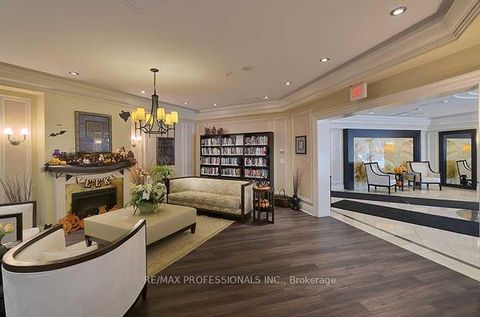 Photo 4 at 113 - 25 Earlington Avenue, Kingsway South, Toronto