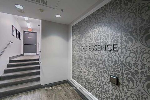 Photo 32 at 113 - 25 Earlington Avenue, Kingsway South, Toronto