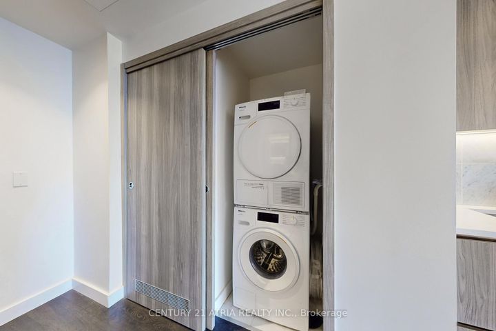 Photo 18 at 2310 - 85 McMahon Drive, Bayview Village, Toronto