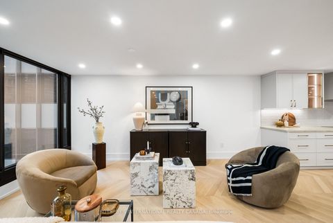 Photo 8 at 1009 - 110 Bloor Street W, Annex, Toronto