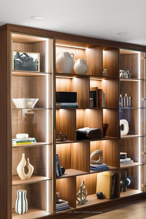 Photo 12 at 1009 - 110 Bloor Street W, Annex, Toronto