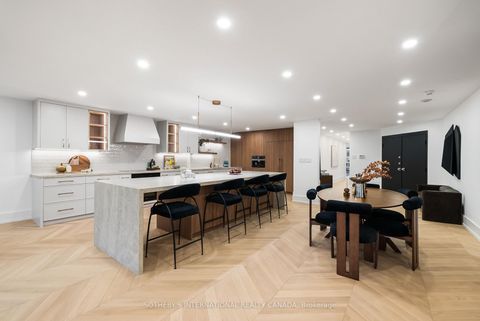 Photo 13 at 1009 - 110 Bloor Street W, Annex, Toronto