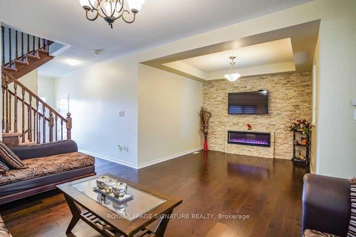 Photo 1 at 171 Buick Boulevard, Northwest Brampton, Brampton