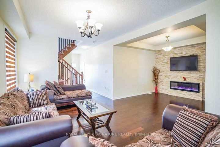 Photo 8 at 171 Buick Boulevard, Northwest Brampton, Brampton