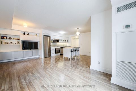 Photo 9 at E501 - 555 Wilson Avenue, Clanton Park, Toronto