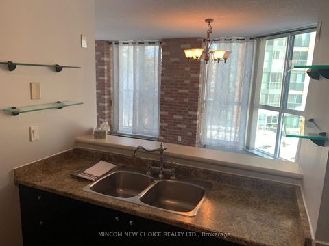 Photo 15 at 511 - 140 Dunlop Street E, City Centre, Barrie