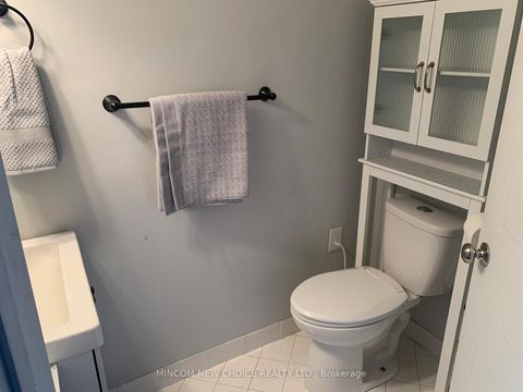 Photo 22 at 511 - 140 Dunlop Street E, City Centre, Barrie