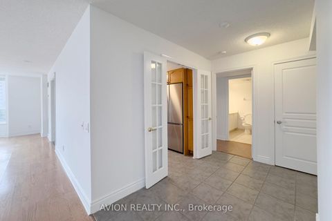 Photo 15 at 512 - 5 Northtown Way, Willowdale East, Toronto