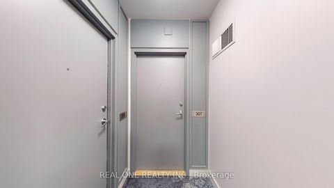 Photo 23 at 307 - 5 Mariner Terrace, Waterfront Communities C1, Toronto