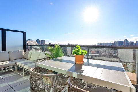 Photo 5 at 604 - 2720 Dundas Street W, Junction Area, Toronto