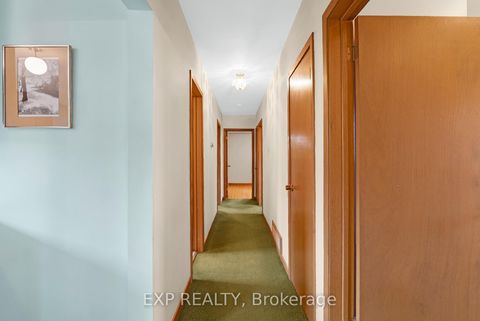 Photo 16 at 28 Aviemore Drive, Humber Summit, Toronto